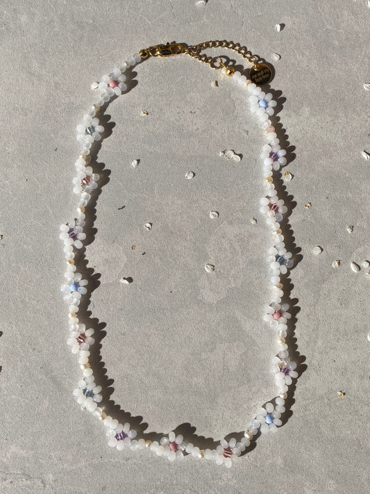 Milky pearl flower halsband